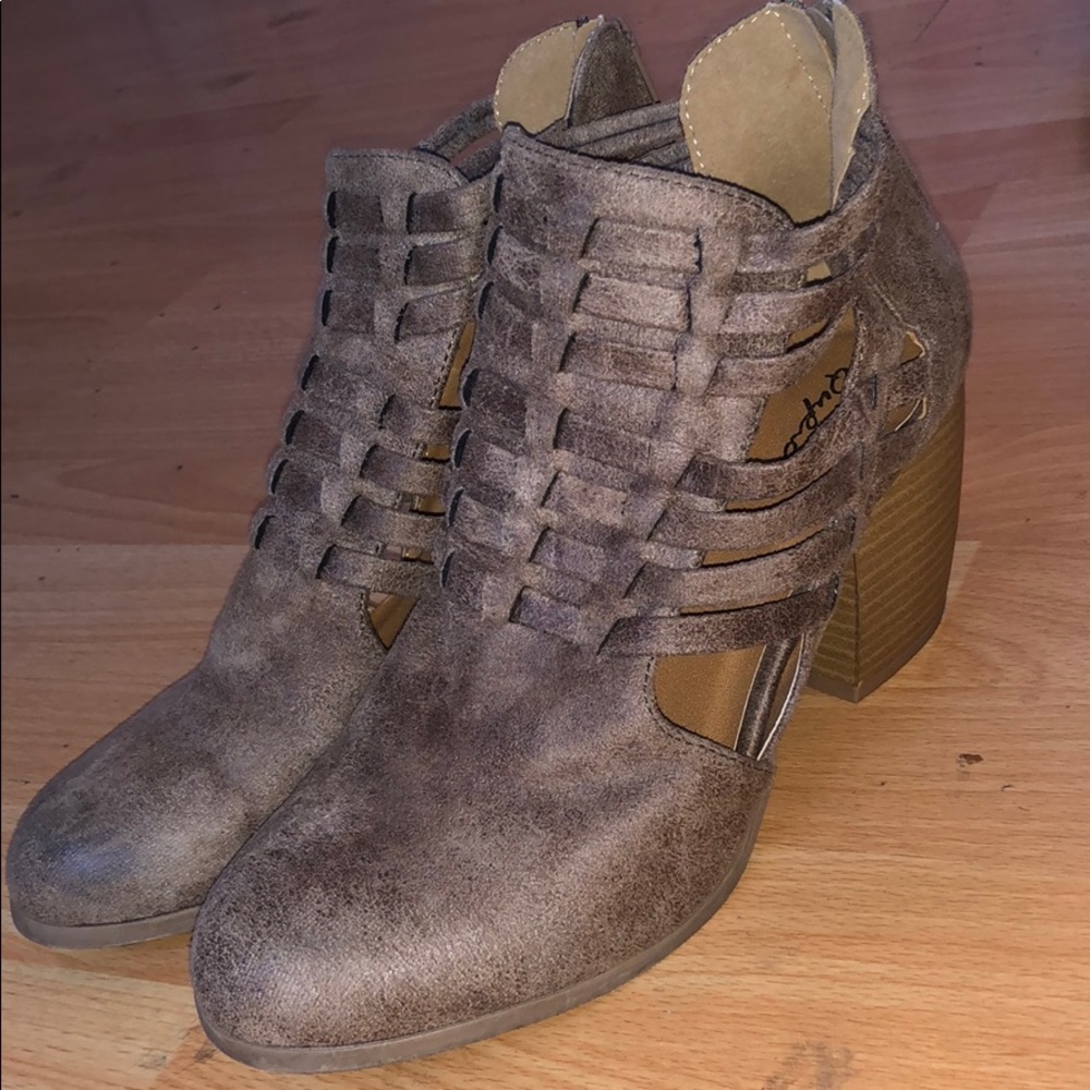 brown shoes